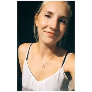 Meet your Posher, Danielle